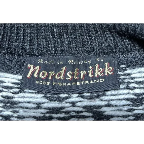 Vintage Nordstrikk Virgin Wool Pewter Clasp Cardigan Sweater - Size Medium